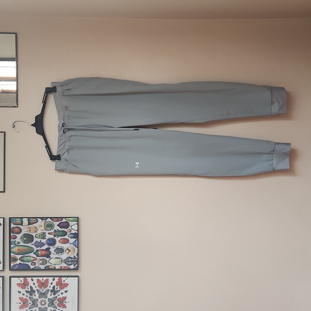 Steel grey Under Armour pants.